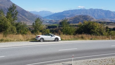 Crown Range Road, Lake Wakitipu in background
