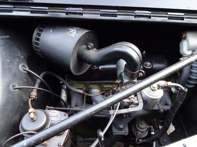 Rover P2 12 underbonnet.jpg