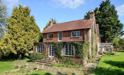 Lower Woodhouse, Slinfold.JPG