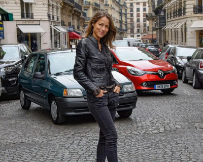 Estelle Skornik (Nocole)
