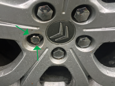 Marcs X7 Wheel Nuts B.png