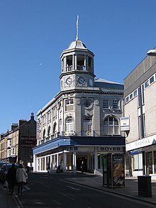 Boyes_business_premises,_Queen_Street_(geograph_2391439).jpg