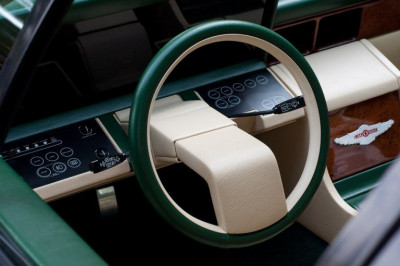 Aston-Martin-Lagonda single-spoke.jpg