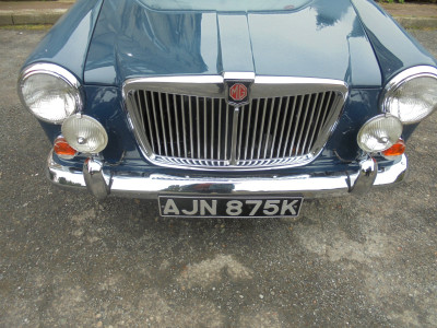 Yes I like that, plenty of chrome, pleasing lines, and the MG logo is a simple marvel of design.
