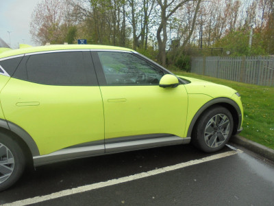 Genesis GV60