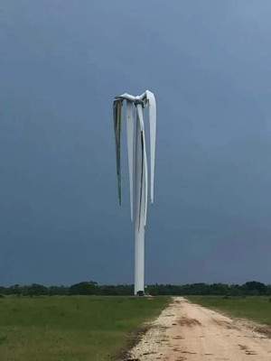 Northern wind turbine.jpg