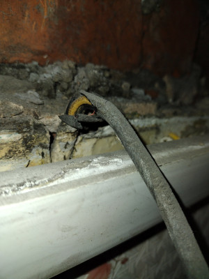 Thankfully leads to a chopped off end and likely long since redundant. Think may be our friend VIR cable again