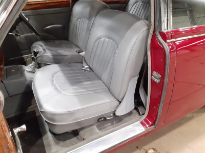 Interior.jpg