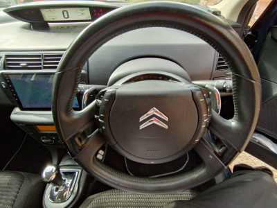 Flappy paddle equipped wheel