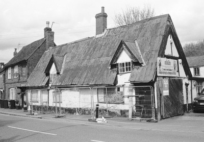 Taken on deliciously grainy Kentmere 400 film!