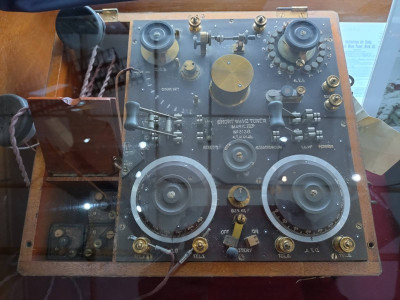 A SW Radio set