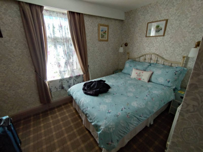 The bed with attractive duvet set!!