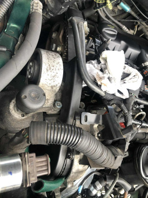 Skull's - cambelt secured with hosepipe