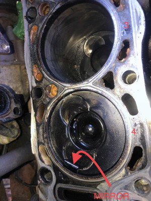 Skull's - Mirror on top of No. 4 Piston