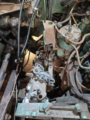 Injection pump on the 2.5L - own work
